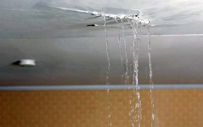 6 Signs Of Roof Leaks Thumb 6 Signs Of Roof Leaks Thumb